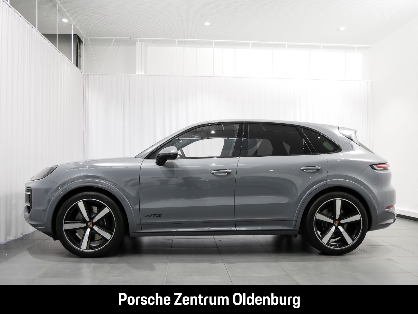 Porsche Cayenne GTS Pano Luftfed BOSE Sport-Design-Paket foto 2