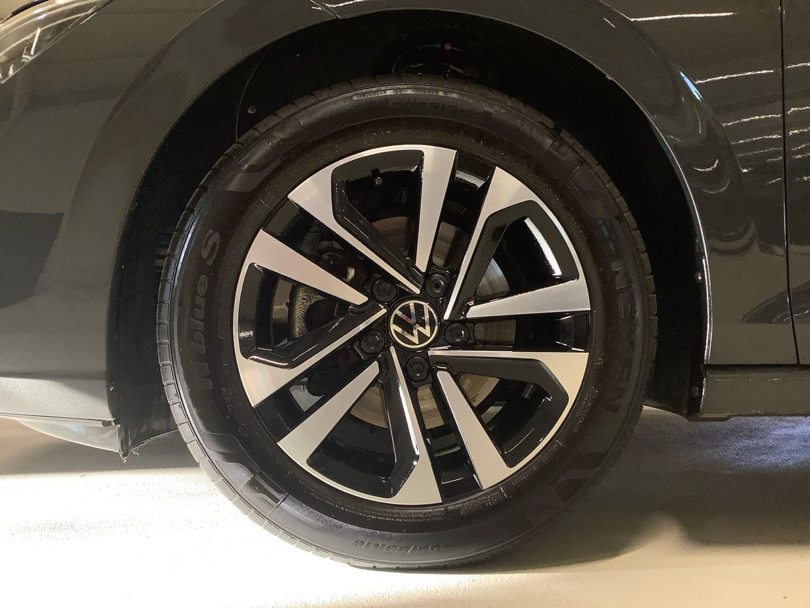 Golf United 1,0  TSI 81 kW  LED, SHZ, Navi, ACC