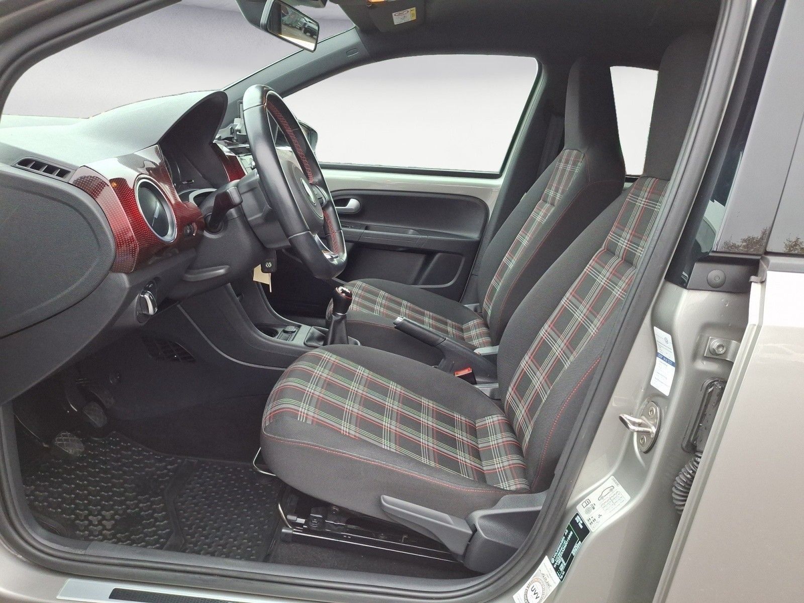 Volkswagen up! - Bild 8