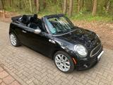 MINI Cooper S Cabrio, Leder Sitzhz., Xenon, CD - MINI Cooper S Cabrio mit Panoramadach