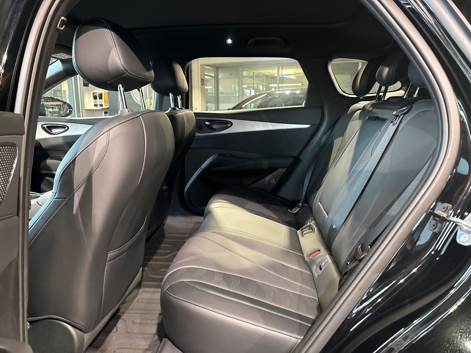 BYD SEAL 6
