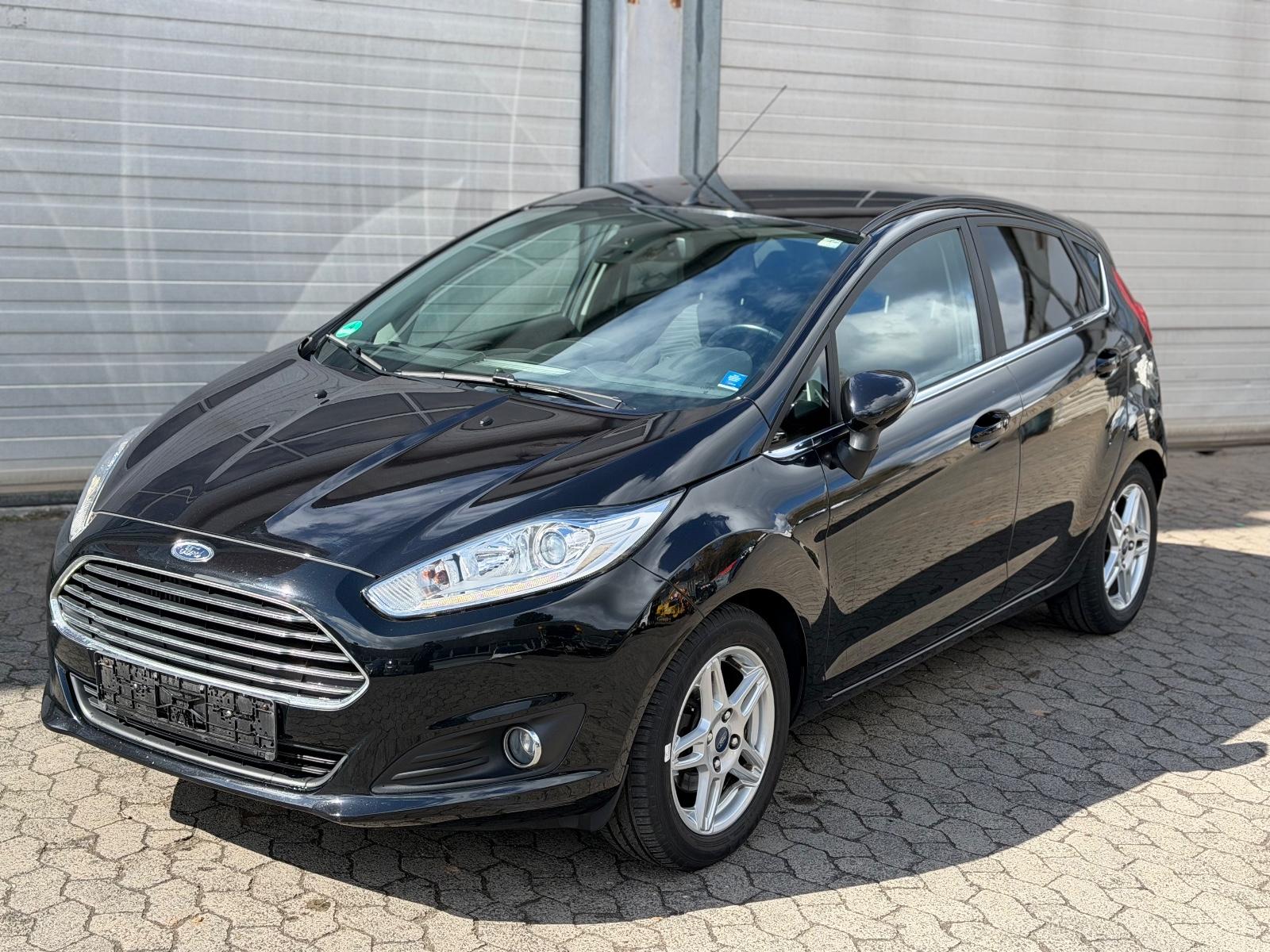 Ford Fiesta Titanium/ Automatik/ TÜV neu/ Navi
