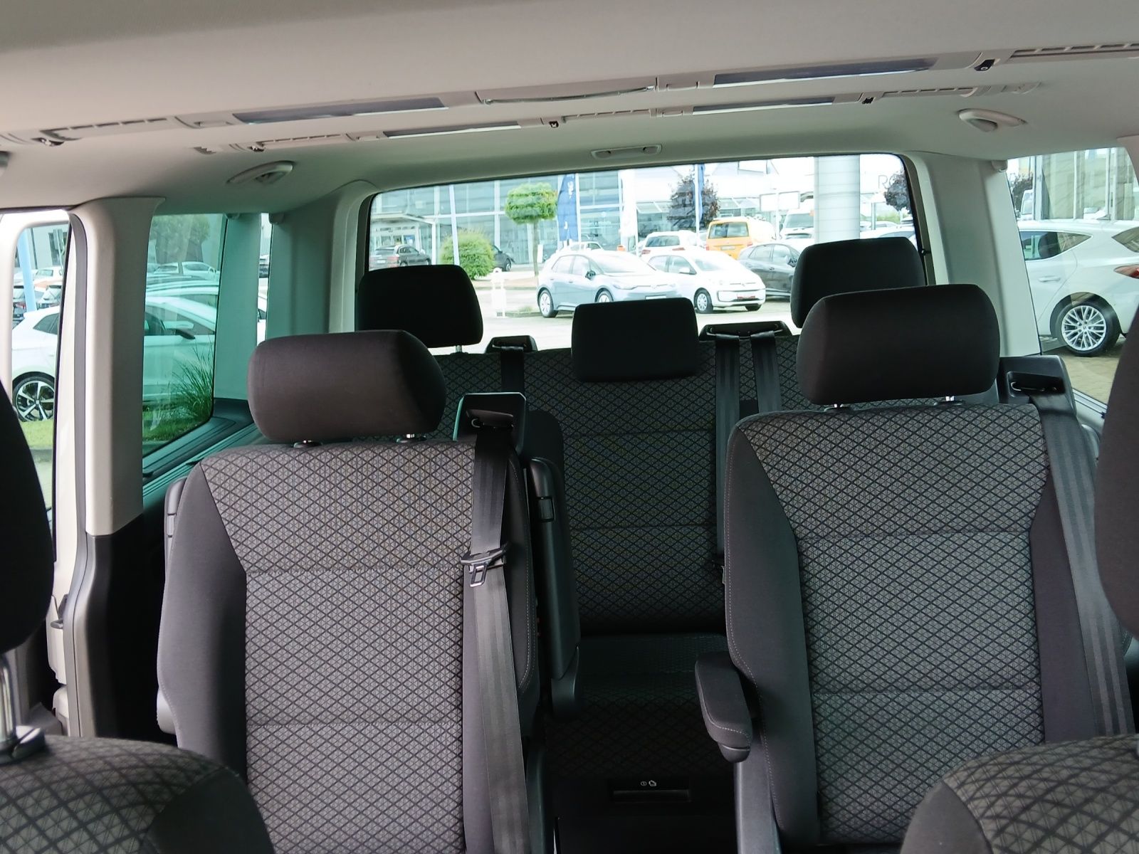 Fahrzeugabbildung Volkswagen T6 Multivan T6.1 TDI Family DSG CarPlay PDC SH