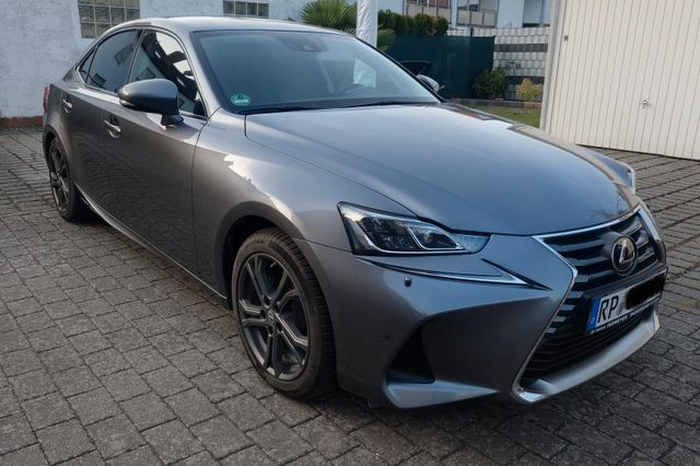 LEXUS IS 300