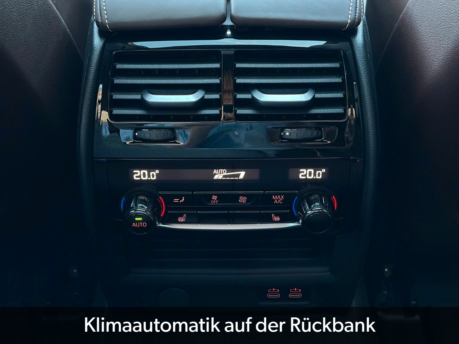 Fahrzeugabbildung BMW M550i xDr AHK SHD StHzg Nappa SBL H&K HuD DrProf