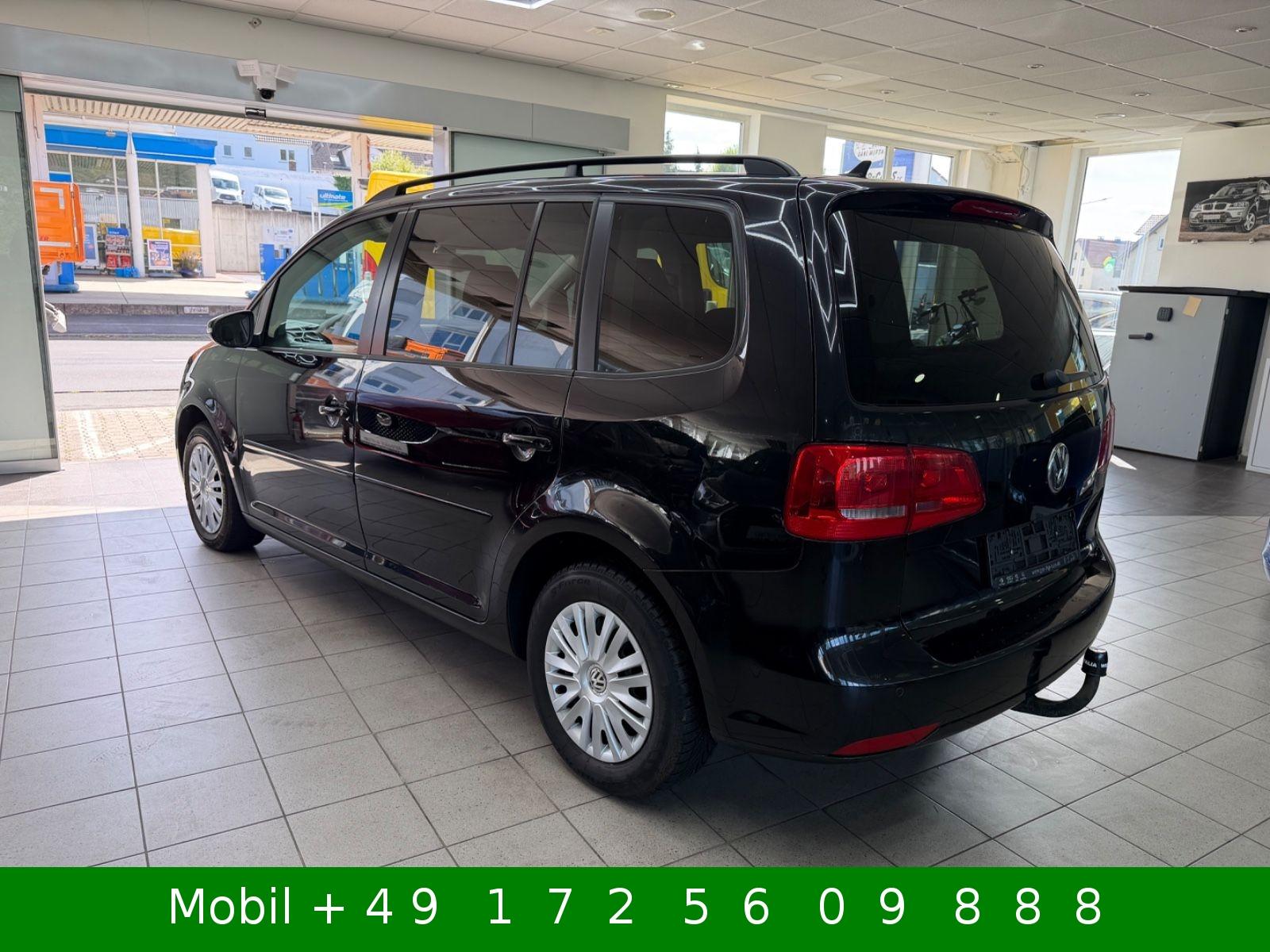 Volkswagen Touran 2011 — photo 26