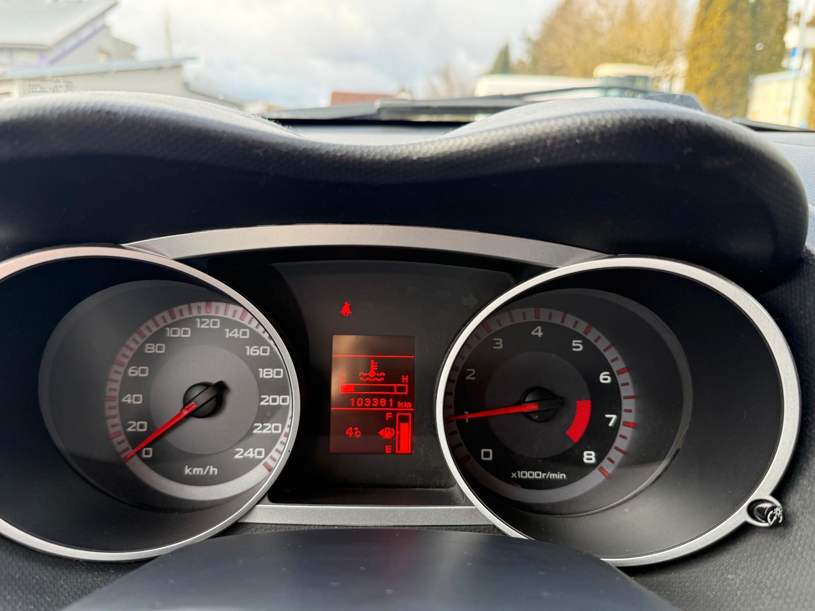 Mitsubishi Outlander 2.4-Allrad-Klima-7 Sitze-PDC-Tüv 07/28