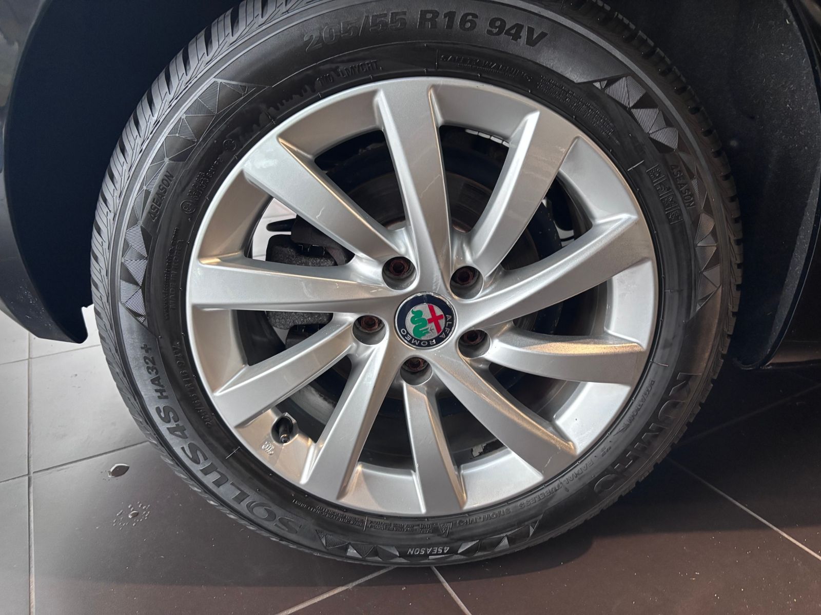 Fahrzeugabbildung Alfa Romeo Giulietta Basis KLIMA NAVI