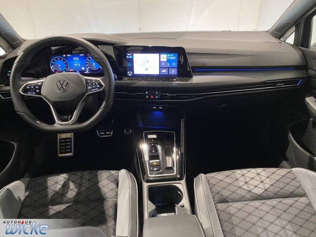 Golf VIII 2.0 TSI DSG R-Line NAVI KLIMA PDC LED
