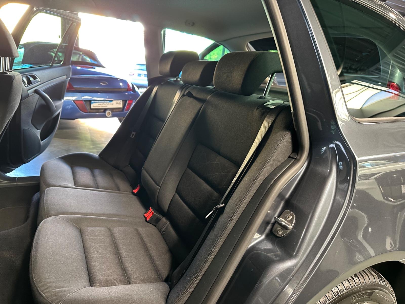 Skoda Octavia 2011 — photo 14