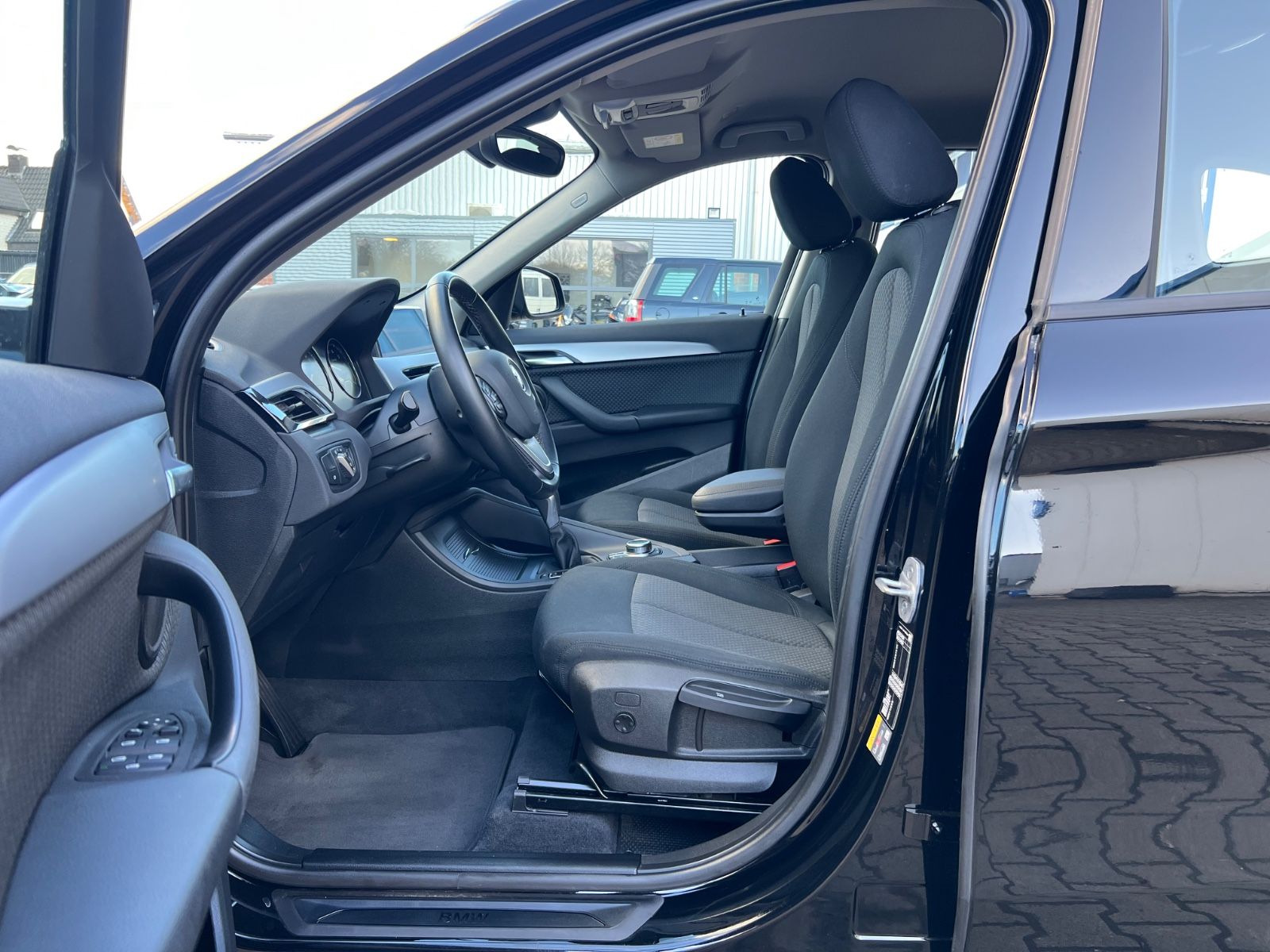 BMW X1 25e xDrive Advantage "KAMERA/LED/DAB/NAVI" foto 16