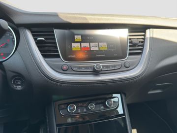 Fotografie des Opel Grandland (X) Parkpilot Kamera IntelliLux LED