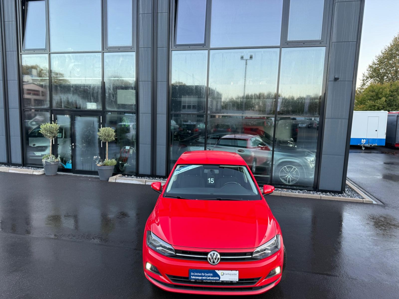 Volkswagen Polo VI Comfortline*SHZ*FSP*TEMPOMAT*ALU*TÜV NEU