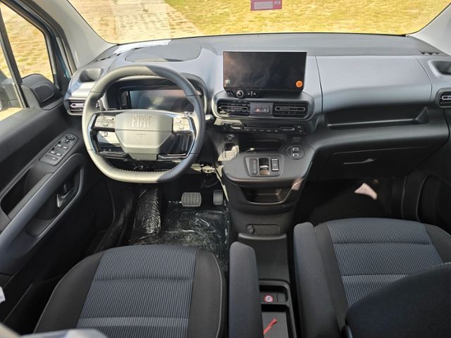 Fahrzeugabbildung Fiat Doblò Kombi L2 XL Länge 2 Rollstuhlrampe