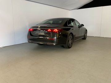 Mercedes E 220 - 5