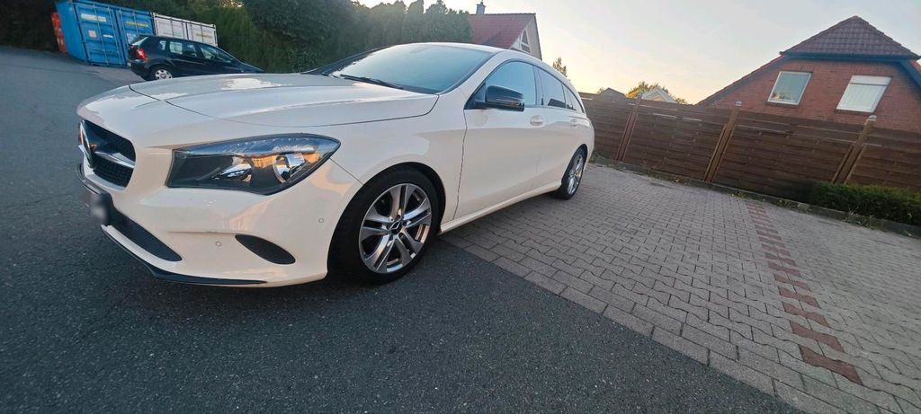 Image of Mercedes-Benz CLA 200 Shooting Brake