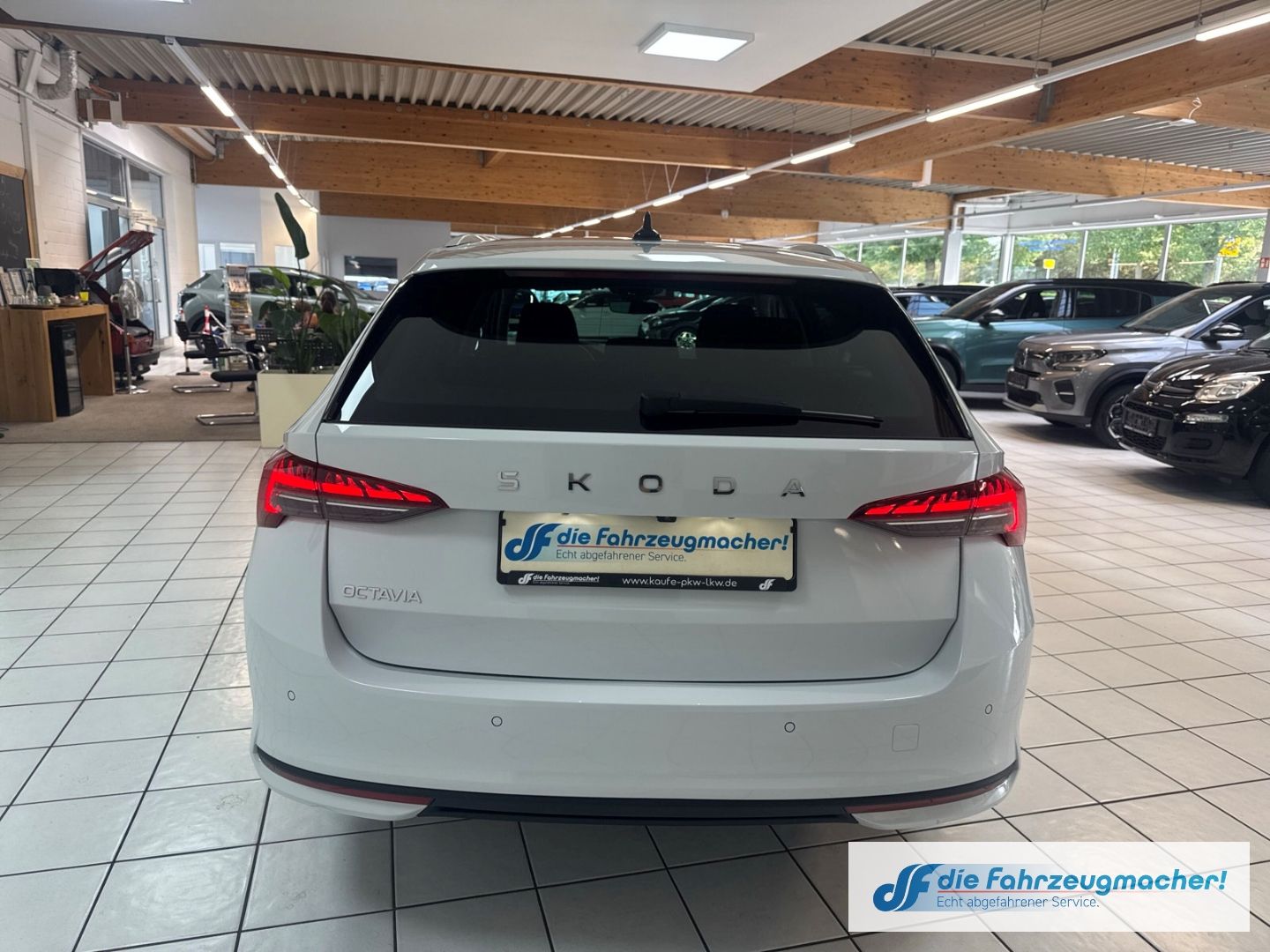 Fahrzeugabbildung SKODA Octavia Combi 1.5 TSI mHEV 85 kW Selection Navi