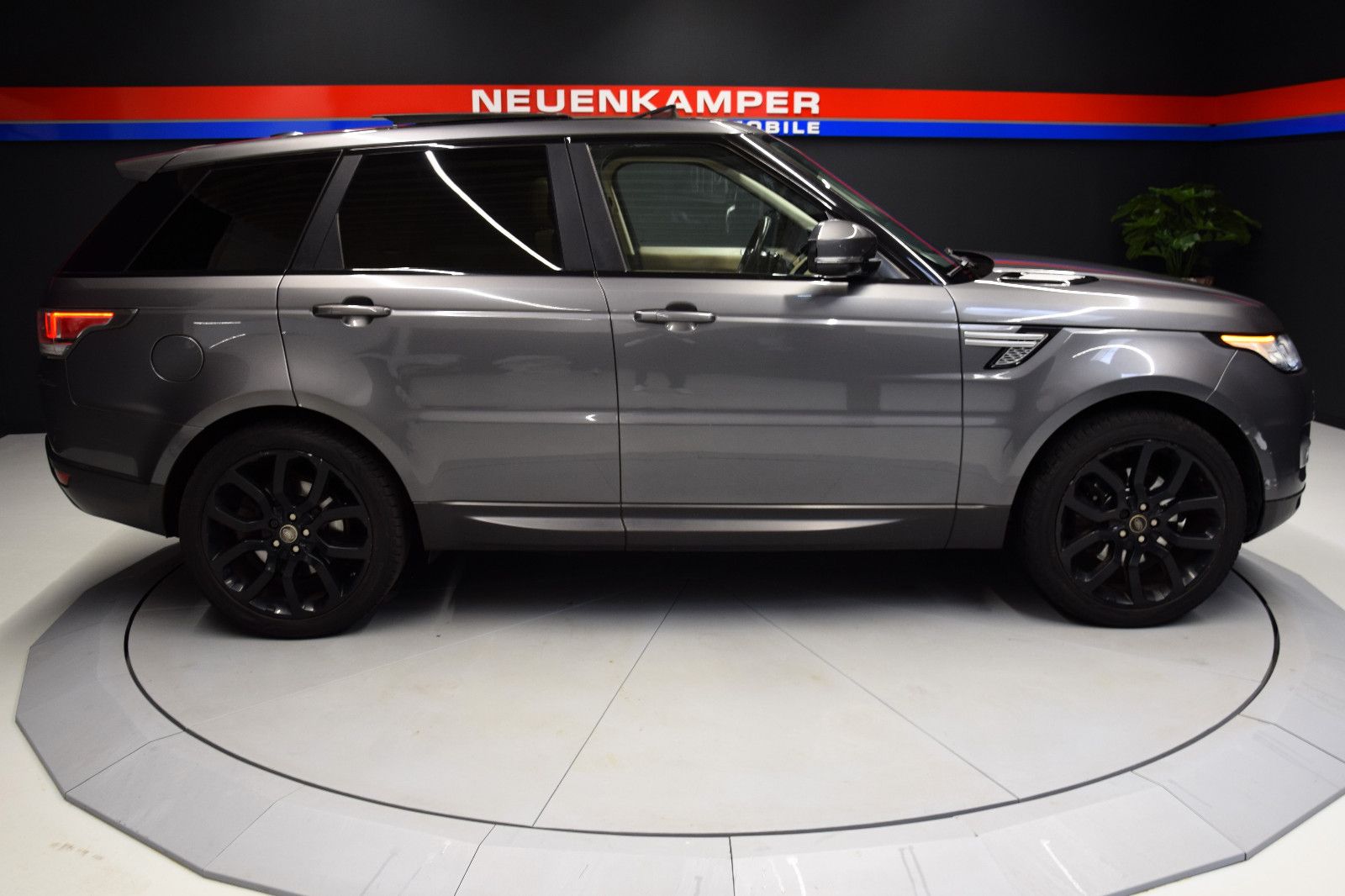 Fahrzeugabbildung Land Rover Range Rover Sport S Pano Leder LED Tempomat