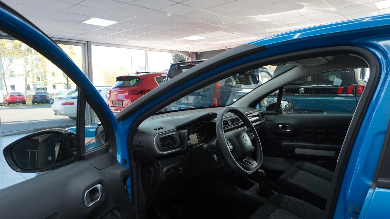 Fahrzeugabbildung Citroën C3 Feel  Scheckheft gepflegt nur 4,9 Liter kombi