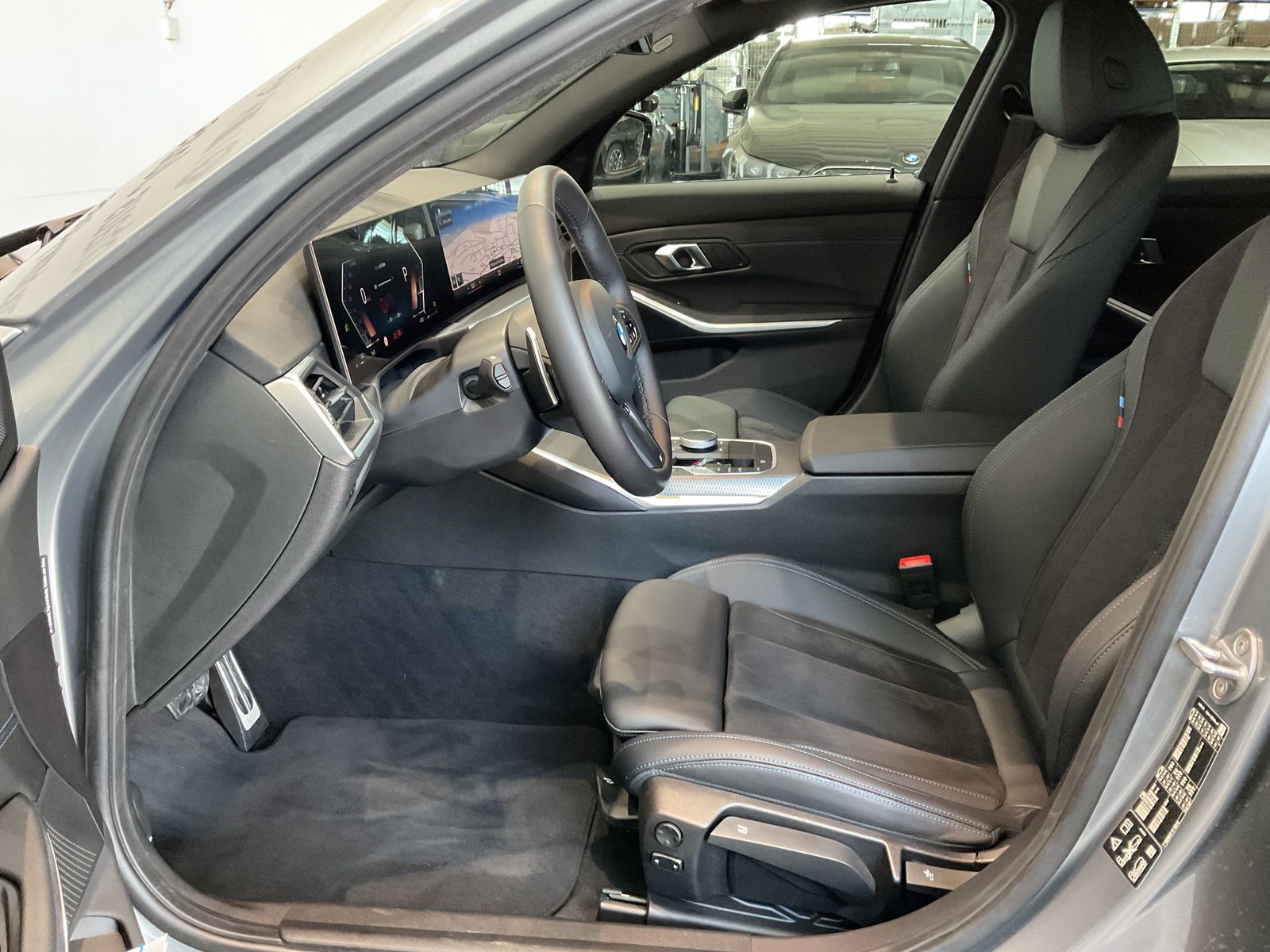 Fahrzeugabbildung BMW 320d Lenkradheizung, 19" LMR, M Sportpaket