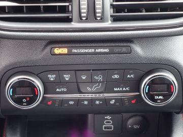 Bild 18 Ford Kuga ST Line NAVI,SHZ v u. h, beheiz. Lenkrad