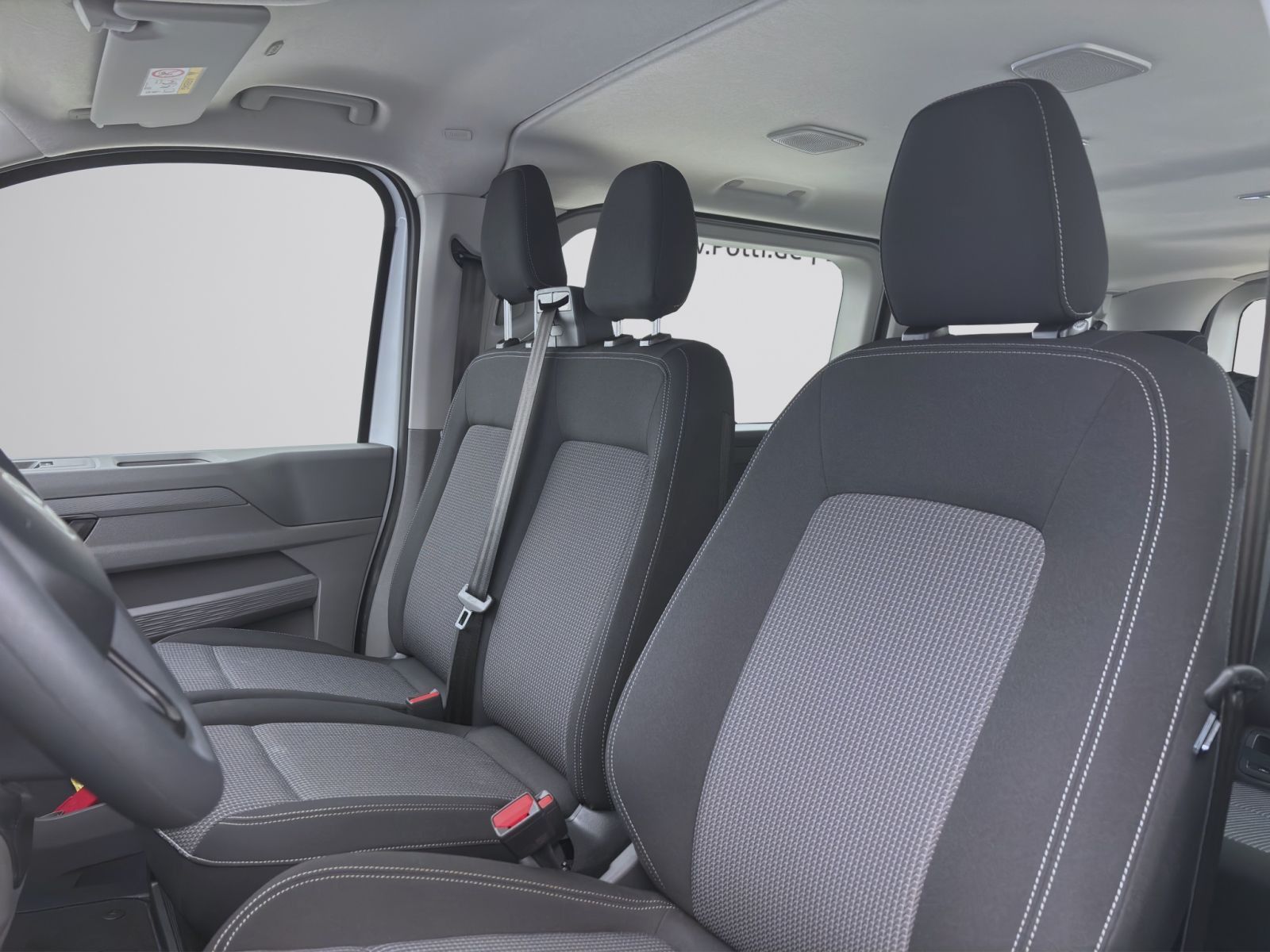 Volkswagen T7 Caravelle - Bild 9