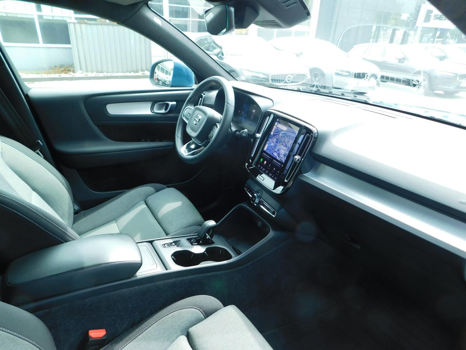 Fahrzeugabbildung Volvo XC40 B3 Core "ACC, 19-Zoll"