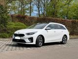 Kia Ceed SW Sportswagon Plug-In Hybrid Platinum PHEV - Kia cee'd Sportswagon von privat