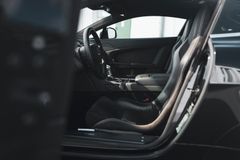 Fahrzeugabbildung Aston Martin V12 Vantage Carbon Black Edition *MwSt / Manual*