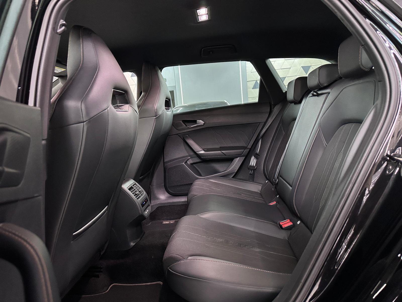 CUPRA LEON SPORTSTOURER E-HYBRID 204ch DSG - ATTELAGE PIVOTANT - COCKPIT NUMÉRIQUE - ACC - CAMÉRA DE RECUL - SIÈGES CHAUFFANTS