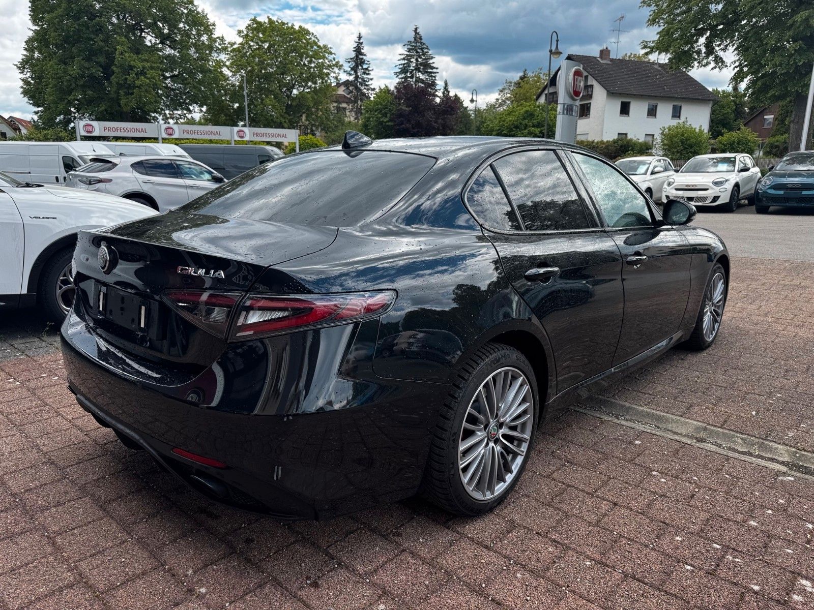 Fahrzeugabbildung Alfa Romeo Giulia Competizione Q4 Navi Kamera Totwinkel