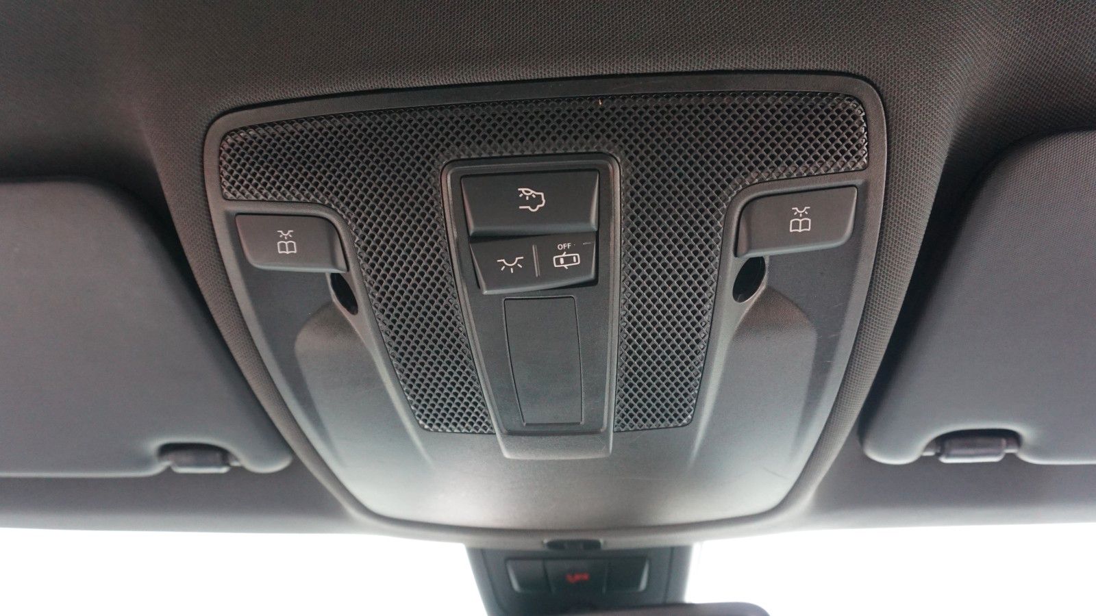 Fahrzeugabbildung Mercedes-Benz A 180d AMG Line T.Leder,LED, Navi,SH,PDC