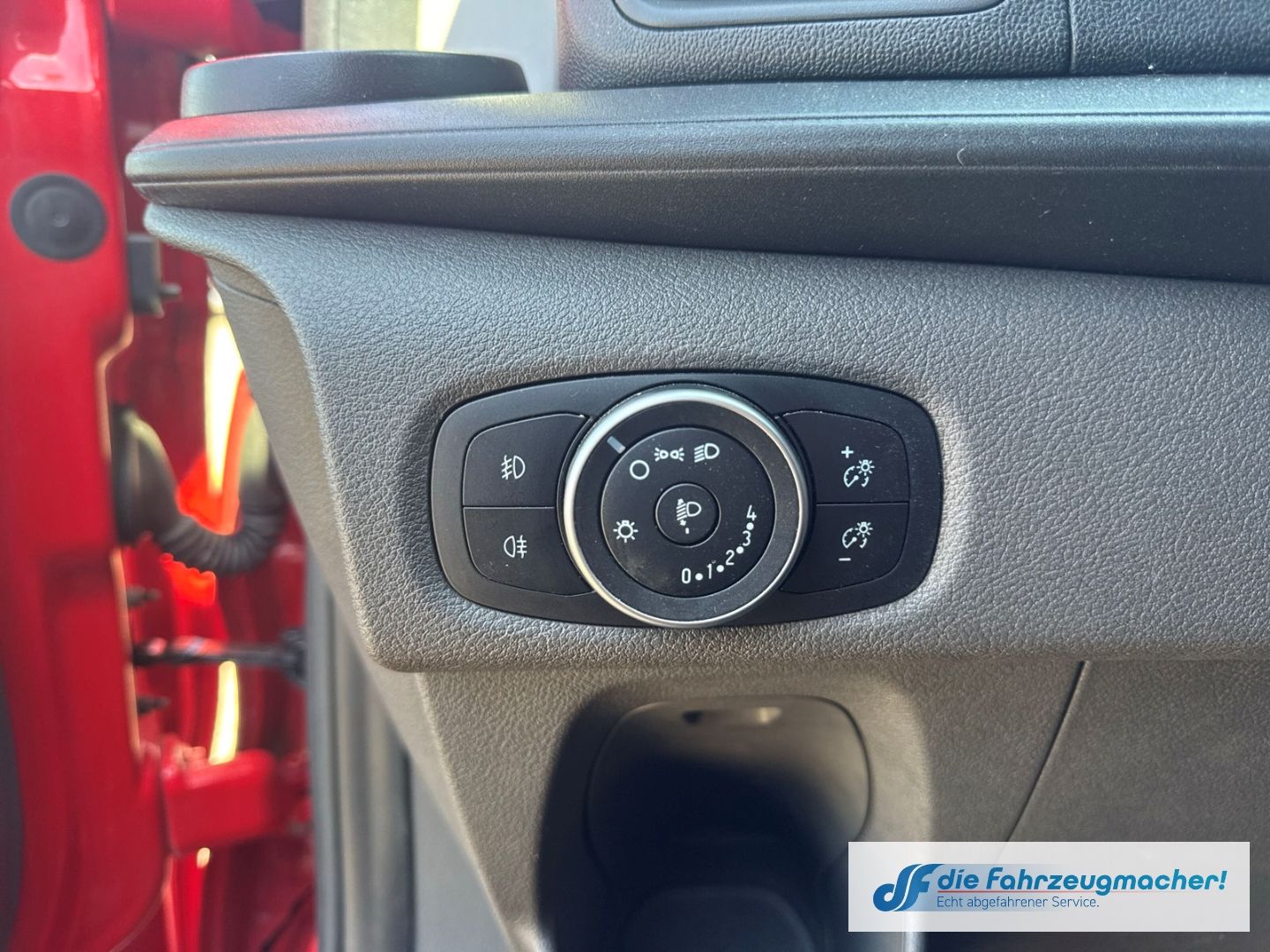 Fahrzeugabbildung Ford Transit Custom Tourneo 320 L1 Trend *4187 *EXPOR