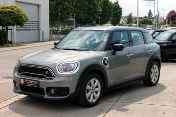 Fahrzeugabbildung MINI Cooper SE Countryman All 4 Steptr. LED PDC ACC