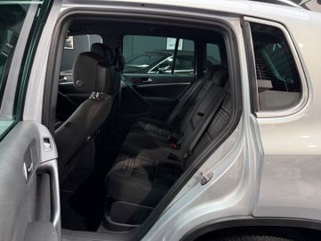 Volkswagen Tiguan - 8