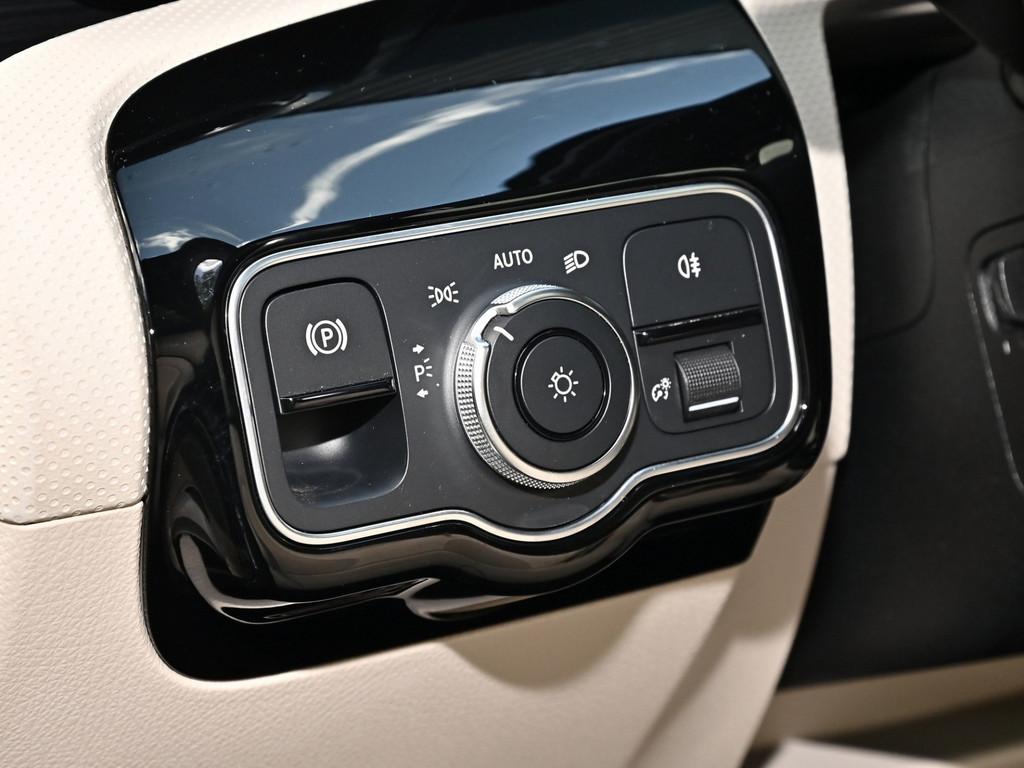 Mercedes-Benz A 250 Limo Progressive PANO MULTIB. LED 360° SHZ