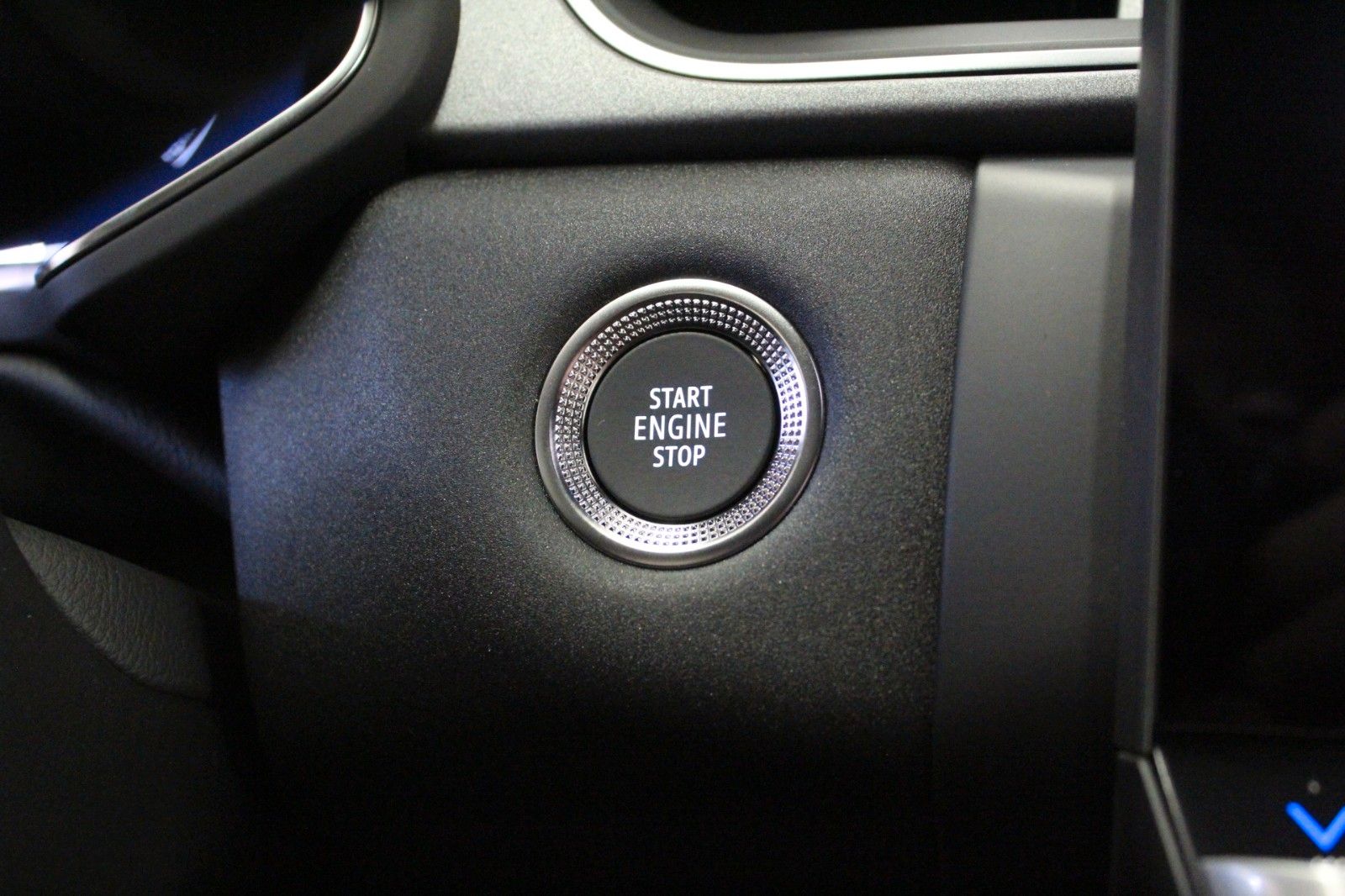 Fahrzeugabbildung Renault Captur Mild Hybrid 140 Techno *Navi* Sitzhzg*