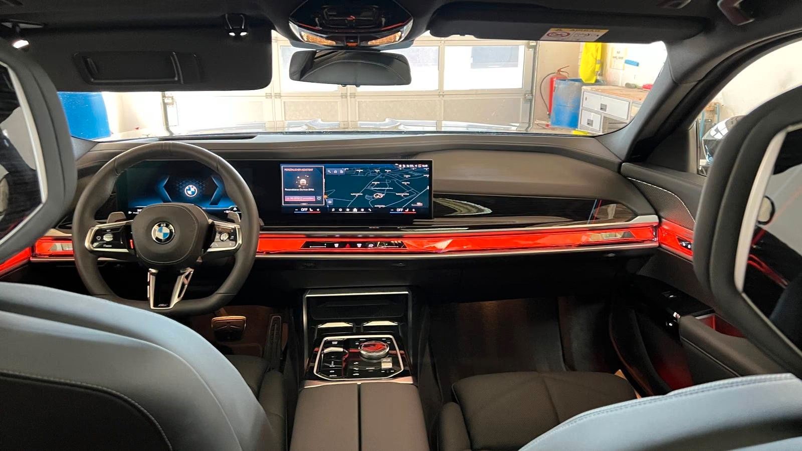 Fahrzeugabbildung BMW 740 d xDrive M Sport Pro*B&W*MASS*PAN*STHZ*CON*
