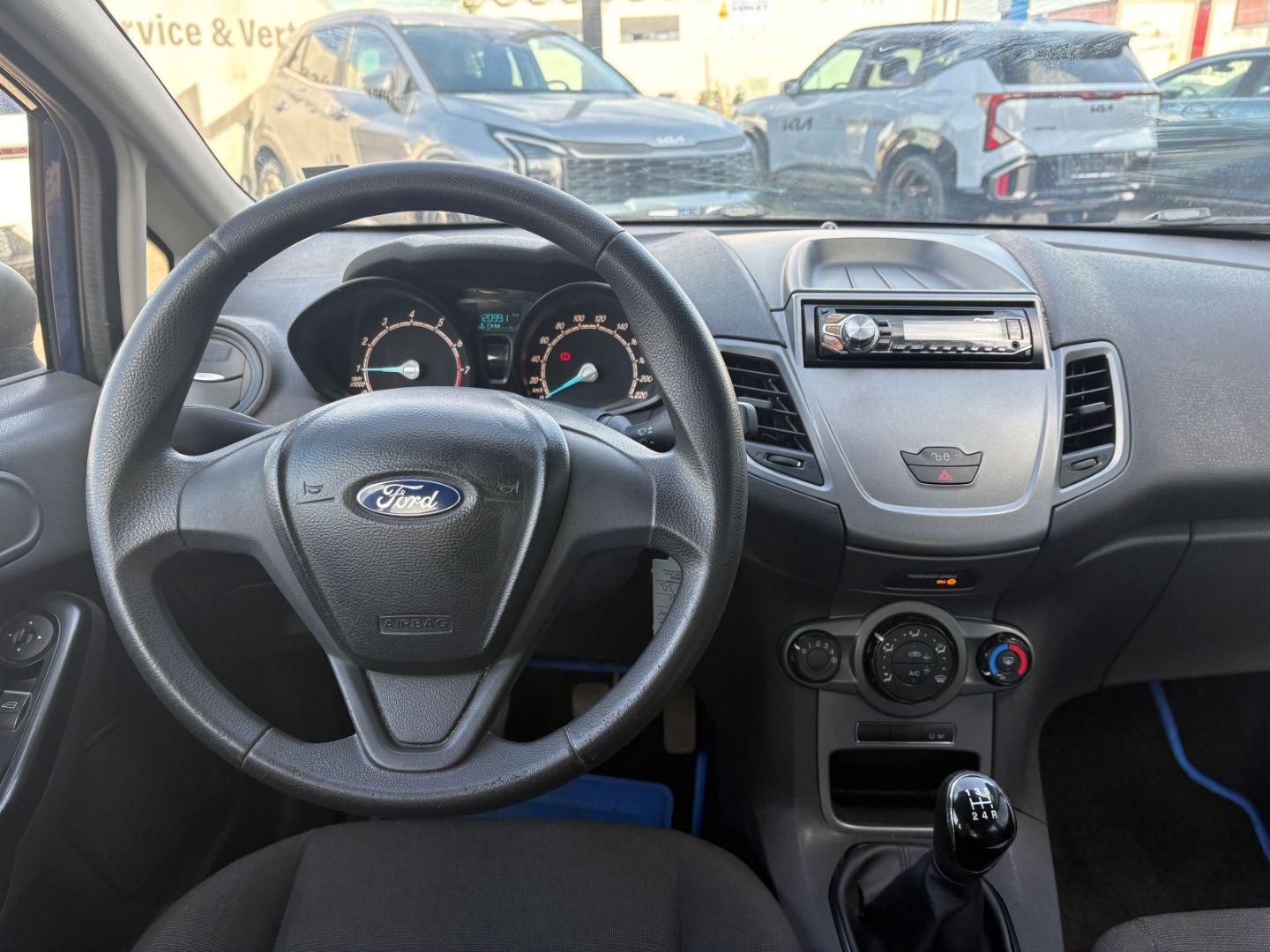 Fahrzeugabbildung Ford Fiesta AHK Klima Radio Zahnriemen NEU