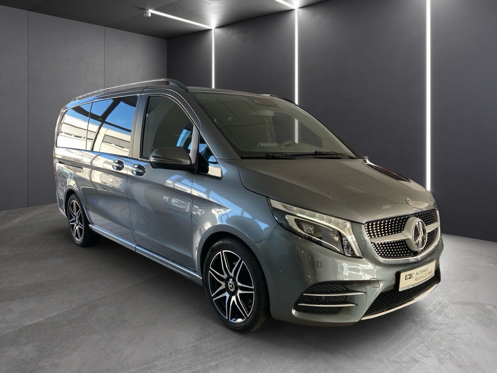 Fahrzeugabbildung Mercedes-Benz V 300 d AMG lang*AHK*STDHZG*Distro*TOT*ILS*Burm*