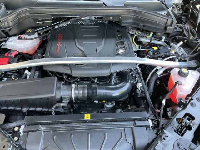 Fahrzeugabbildung Alfa Romeo Stelvio 2.0 Turbo 16V Intensa Q4 Autom. Panorama