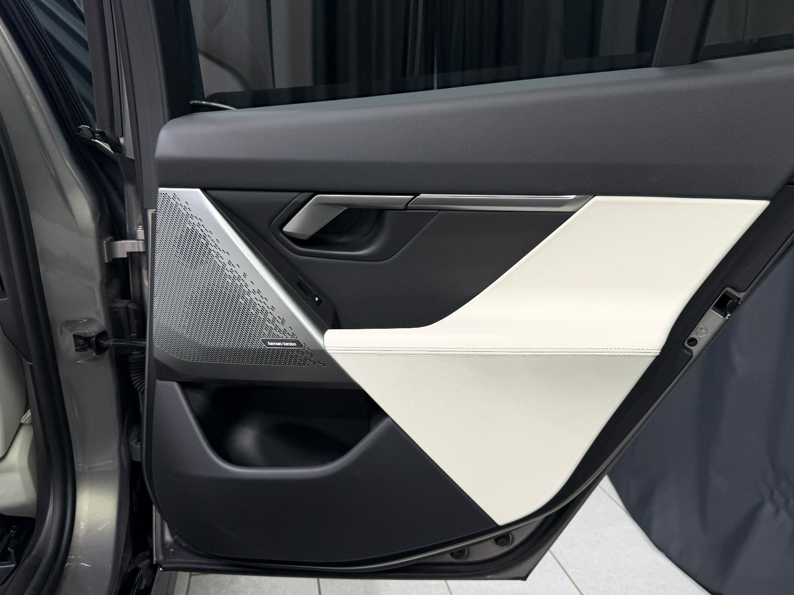 Fahrzeugabbildung BMW 520 d Limousine M Sport|H&K|HuD|Garantie