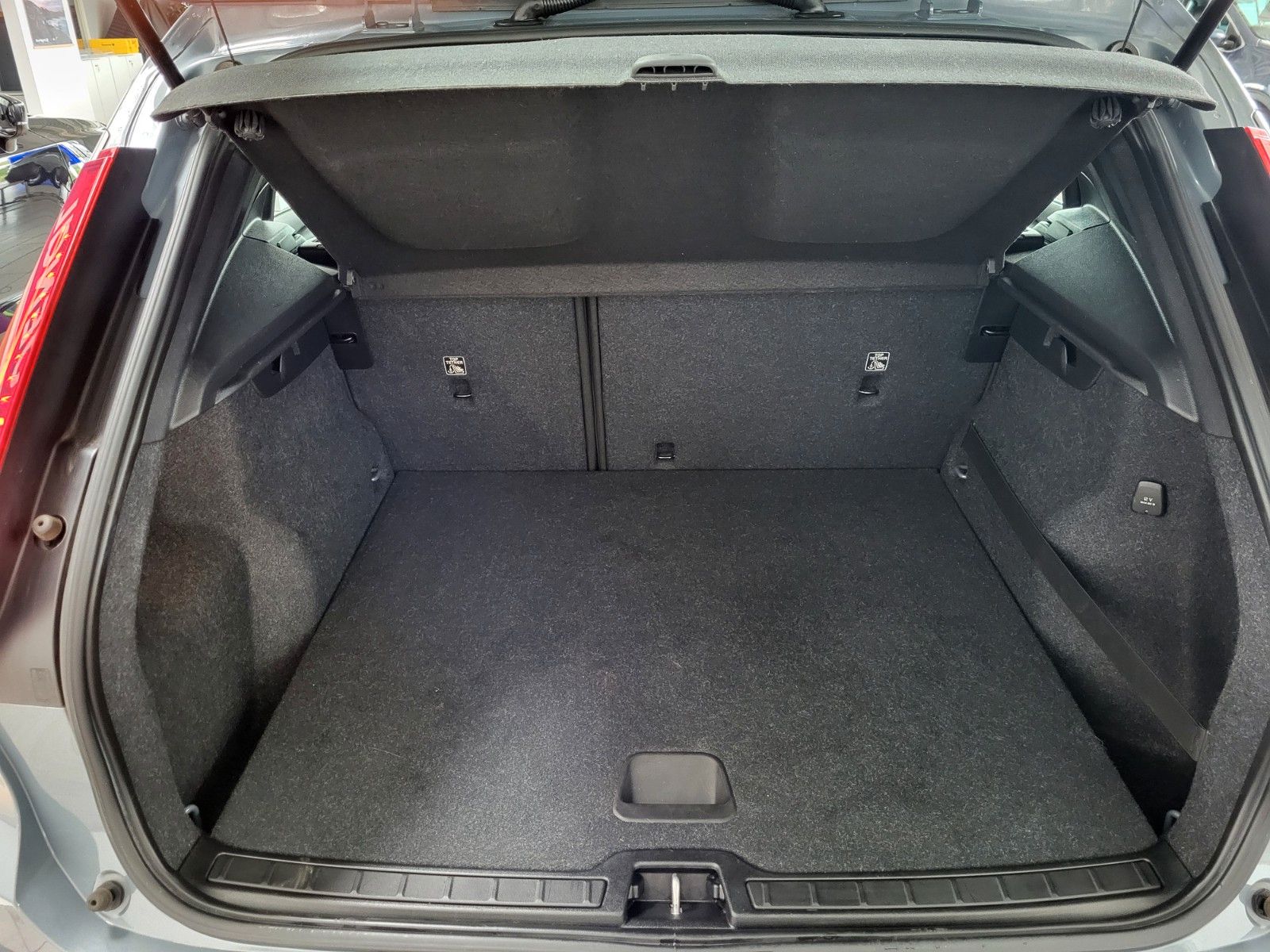 Fahrzeugabbildung Volvo XC40 Momentum Core Winter-P., Kamera, Navi