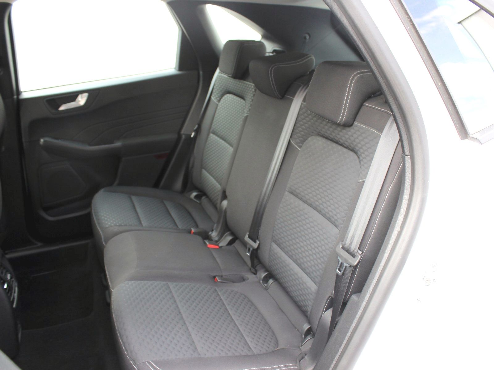 Fahrzeugabbildung Ford Kuga Plug-In Hybrid Cool & Connect 2,5 Duratec