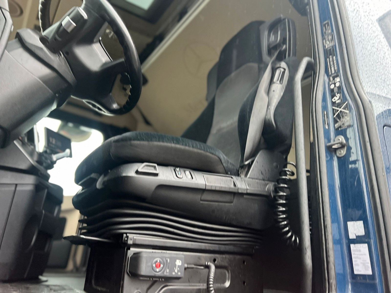 Fahrzeugabbildung Mercedes-Benz Actros 1846 SZM 4x2 Standklima  Retarder