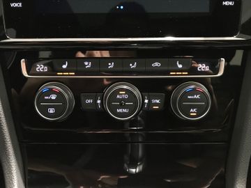 Volkswagen Golf VII R 2.0 TSI 4M DSG ACC KAM LED NAV PAN