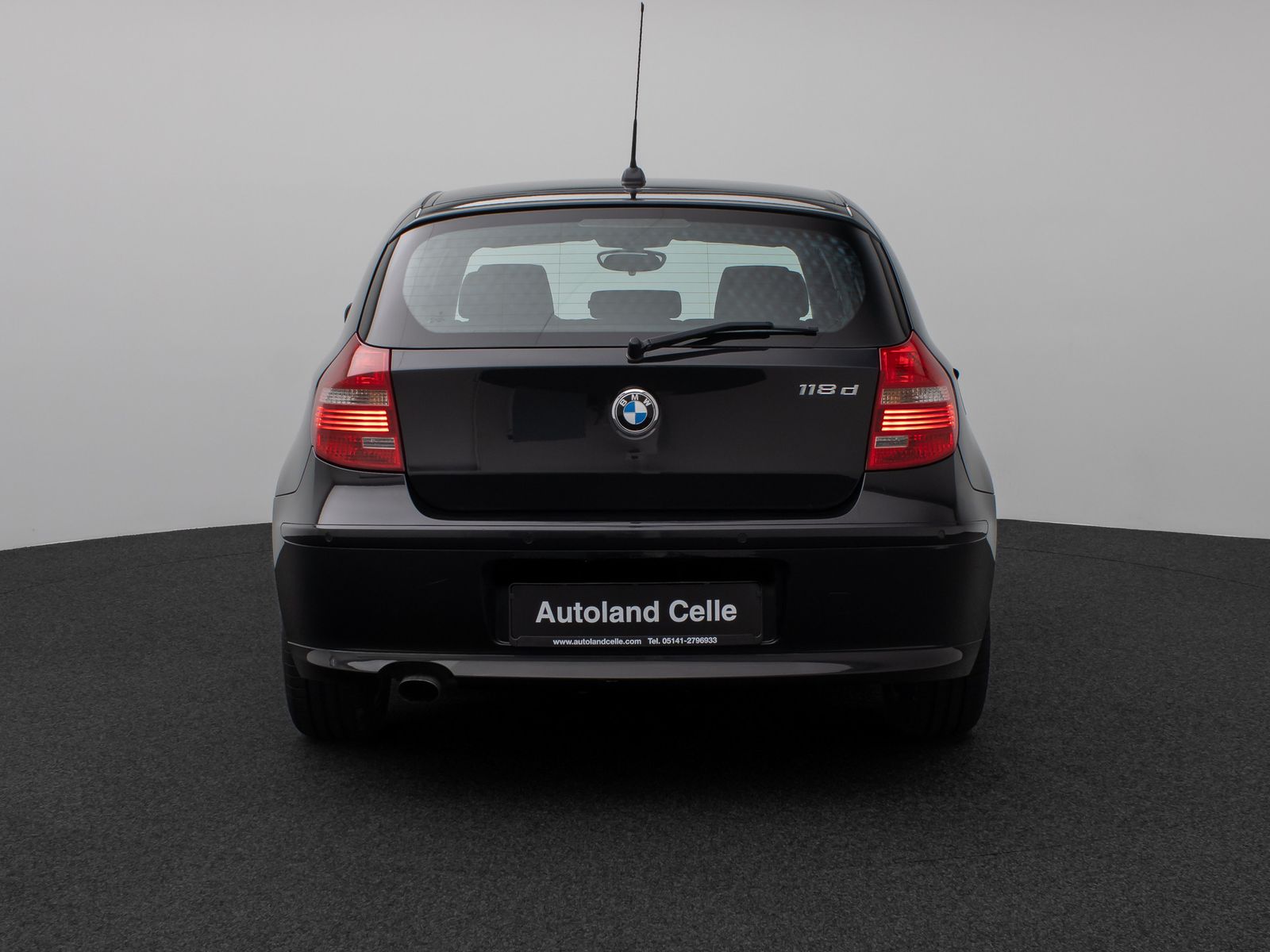 Fahrzeugabbildung BMW 118d Glasdach Navi Sitzhzg Xenon PDC 8Fach