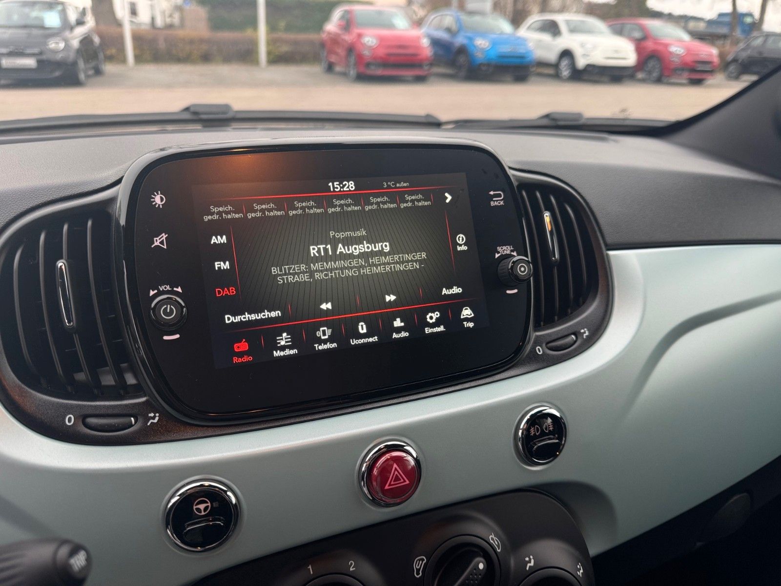 Fahrzeugabbildung Fiat FIAT 500 Hatchback Carplay  Hybrid Tageszulassun