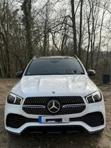 Mercedes-Benz GLE 300 d 4MATIC - - weiße Mercedes-Benz GLE 300