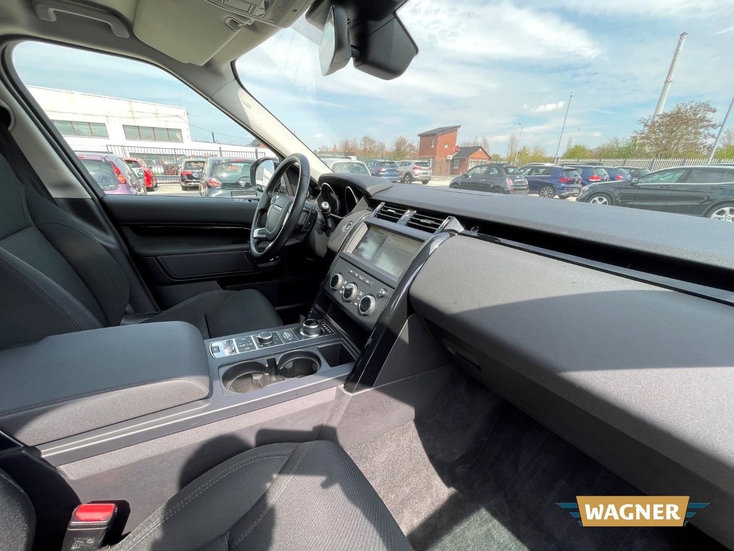 Fahrzeugabbildung Land Rover Discovery 5 SE SDV6 7-Sitzer Keyless